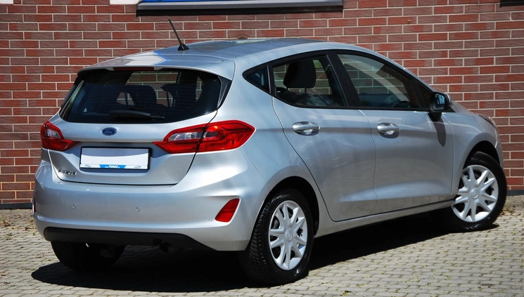 Ford Fiesta cena 47900 przebieg: 88000, rok produkcji 2019 z Nysa małe 562